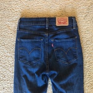 High-rise Levi's skinny jeans size 25